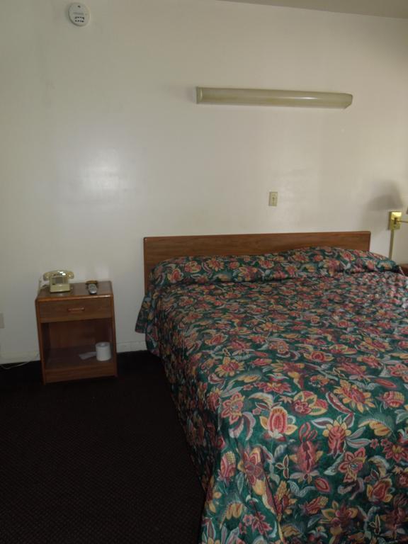 Lees Motel Edison Zimmer foto